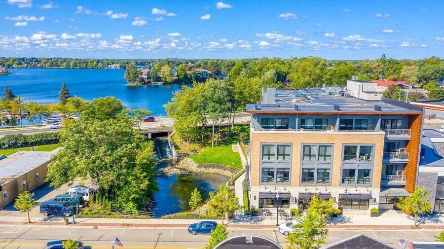 Apartment for rent at 120 S Broadway #204, Lake Orion, MI 48362