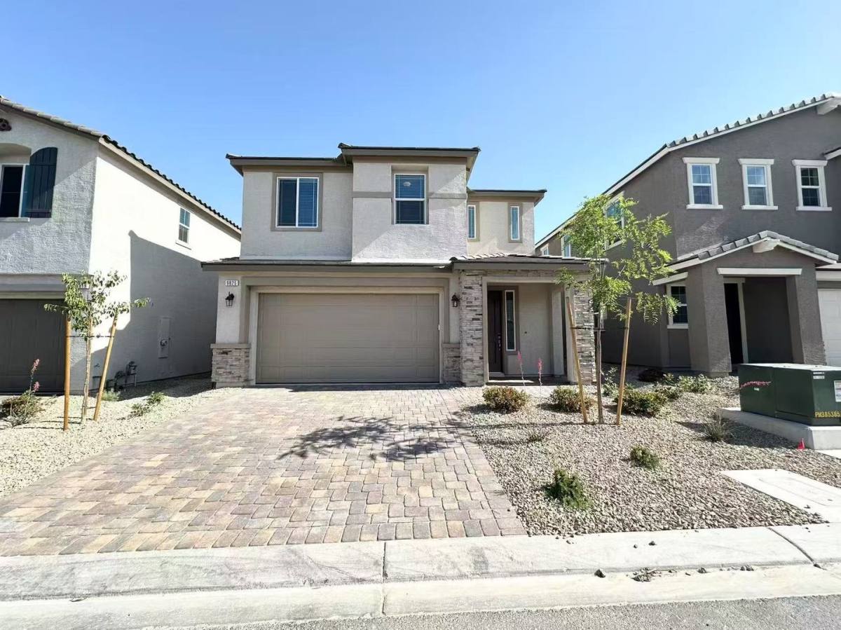 House for rent at 9825 Angel Valley Dr, Las Vegas, NV 89178
