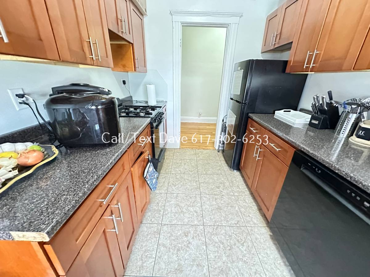 Apartment for rent at 1800 Commonwealth Ave #10, Brighton, MA 02135