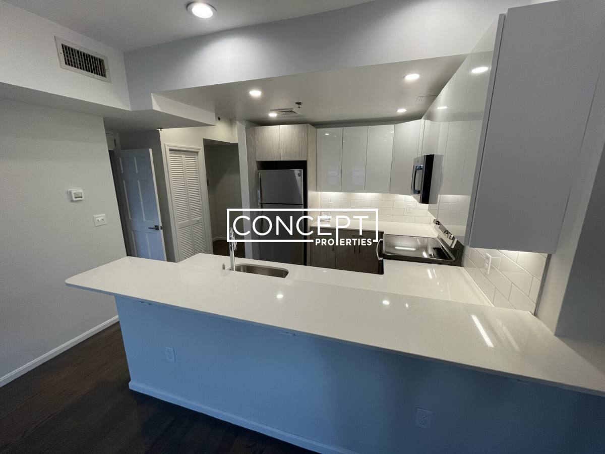 Apartment for rent at 1406 Beacon St #3A, Brookline, MA 02446