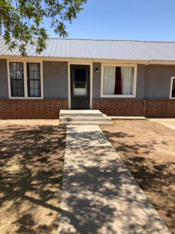 House for rent at 1035 S 12th St, Slaton, TX 79364