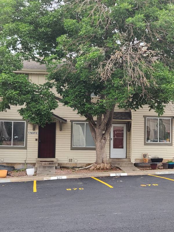 Townhouse for rent at 17657 E Loyola Dr #D, Aurora, CO 80013