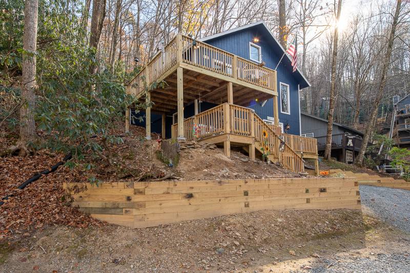 House for rent at 524 Clubhouse Dr, Banner Elk, NC 28604
