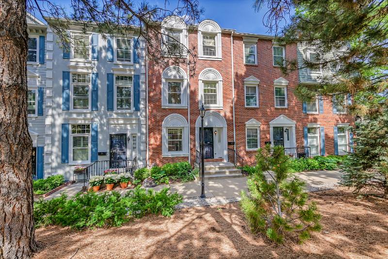 Townhouse for rent at 487 Josephine St, Denver, CO 80206