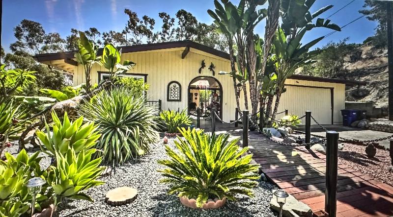 House for rent at 1327 Hardin Dr, El Cajon, CA 92020