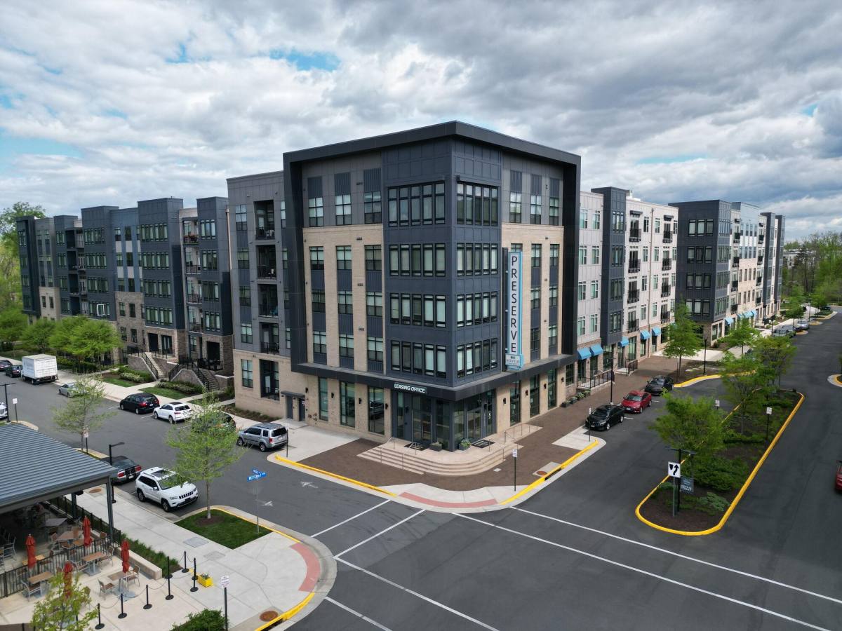Apartment for rent at 4950 Westcroft Blvd, Chantilly, VA 20151