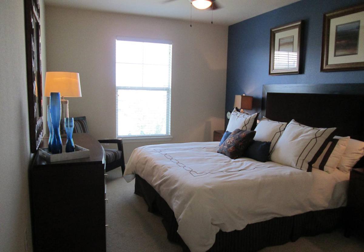 Apartment for rent at Mustang Park Condominiums, 4645 Plano Parkway, Carrollton, TX 75010