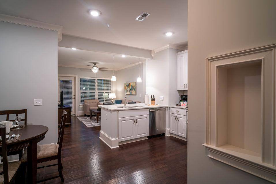 Apartment for rent at 511 Queens Rd, Charlotte, NC 28207