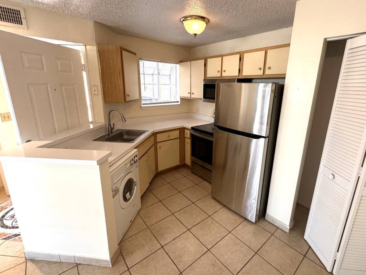 Condo for rent at The Plaza Condominiums, 1972 Lake Atriums Circle #184, Orlando, FL 32839