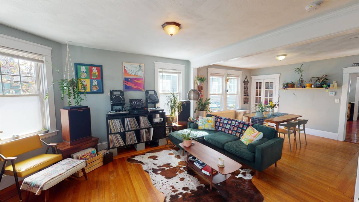 Apartment for rent at 117 Grove St, Providence, RI 02909