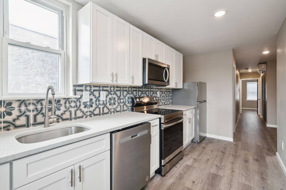 House for rent at 655 N 33rd St #2B, Philadelphia, PA 19104