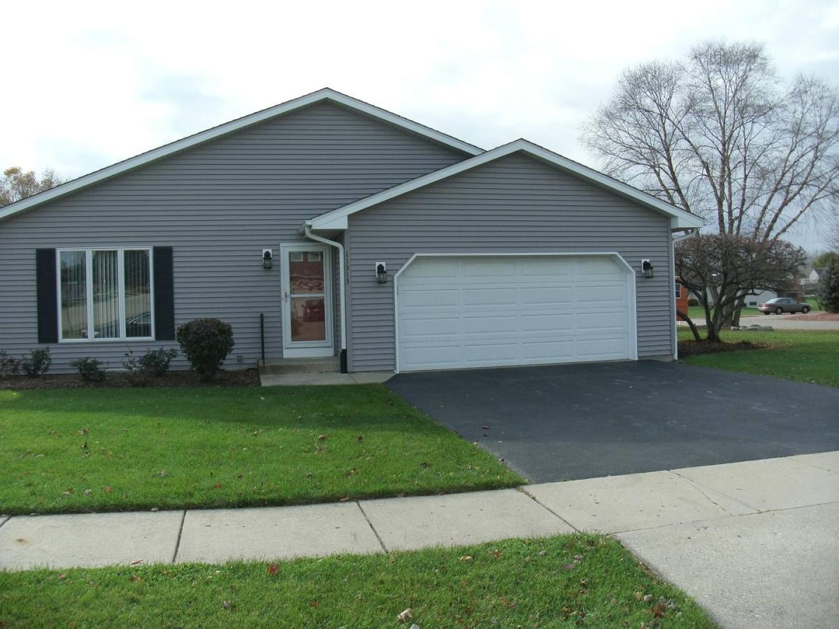 House for rent at 11313 Douglas Ave, Huntley, IL 60142