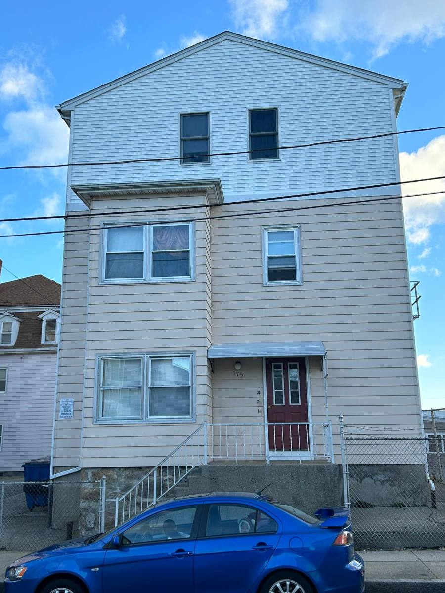 172 Morgan St, Fall River, MA 02721