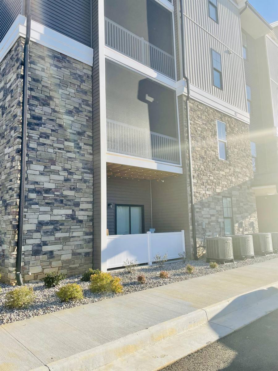 Apartment for rent at 410 English Commons Dr, Lynchburg, VA 24501