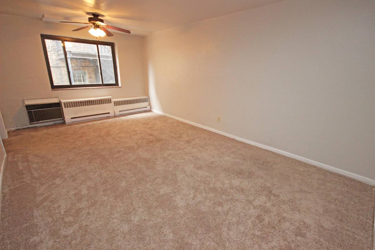 Apartment for rent at Tenwyck, 348 S Highland Ave, Pittsburgh, PA 15206