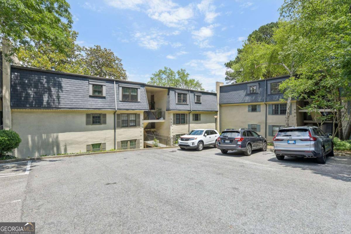 Apartment for rent at 72 Montre Square NW, Atlanta, GA 30327