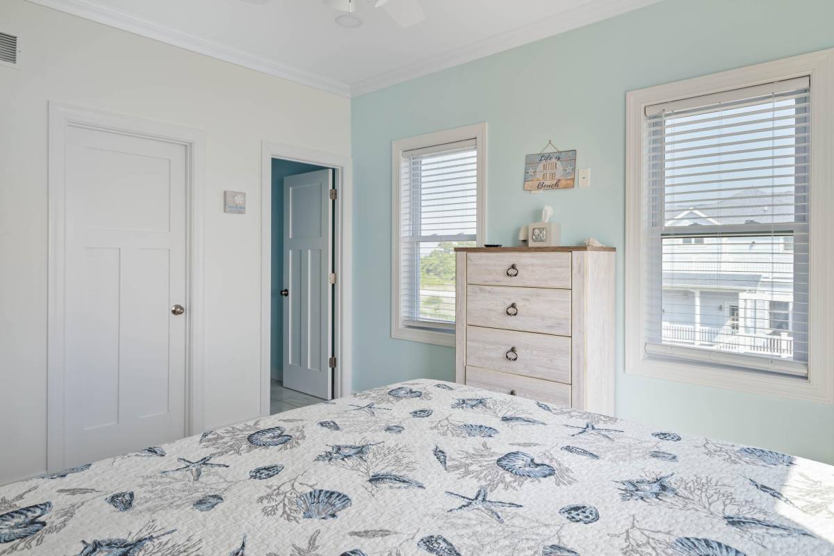 House for rent at 29331 Clifton Shores Dr, Milford, DE 19963