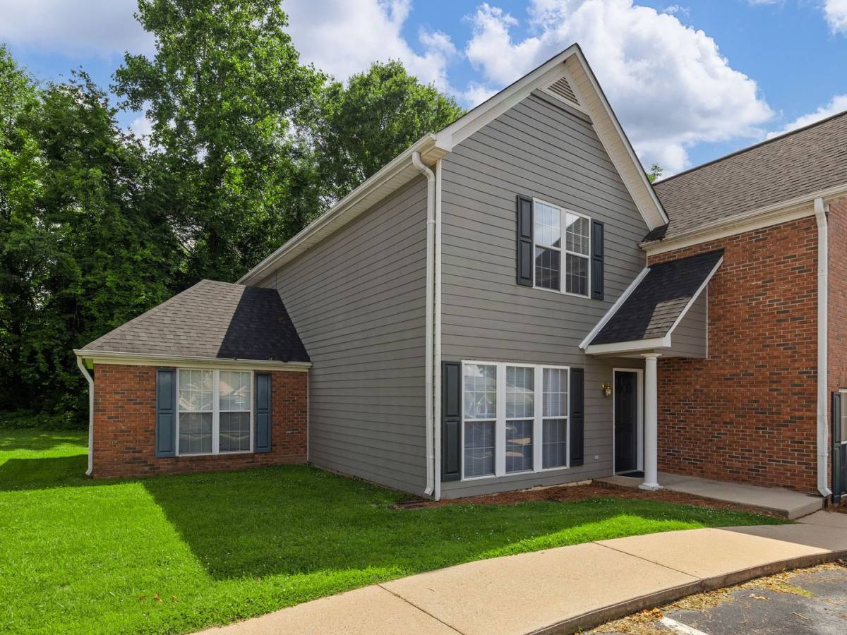 Townhouse for rent at 15 Whitfield Way, Greer, SC 29651