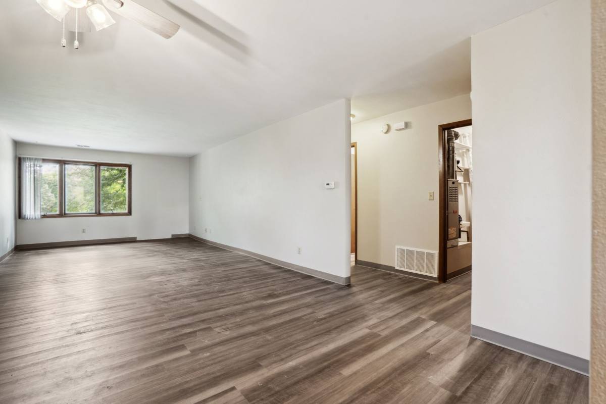 Apartment for rent at 1867-1931 Pinehurst Court, Waterloo, IA 50701