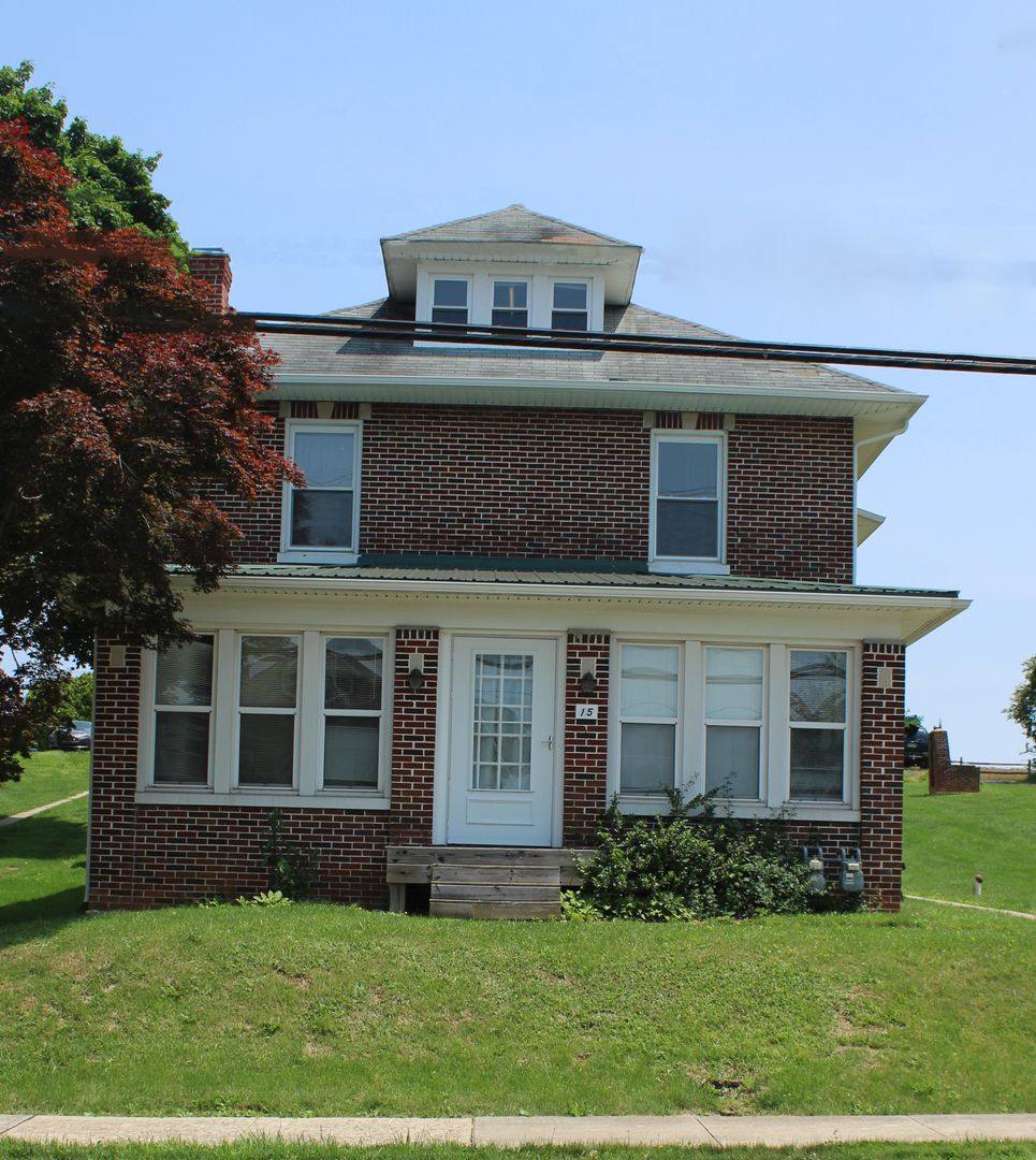 Apartment for rent at 15 N Main St, Loganville, PA 17342