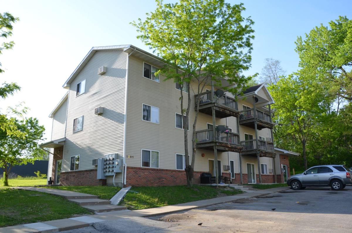 Apartment for rent at 1201 E Bell Ave, Des Moines, IA 50315