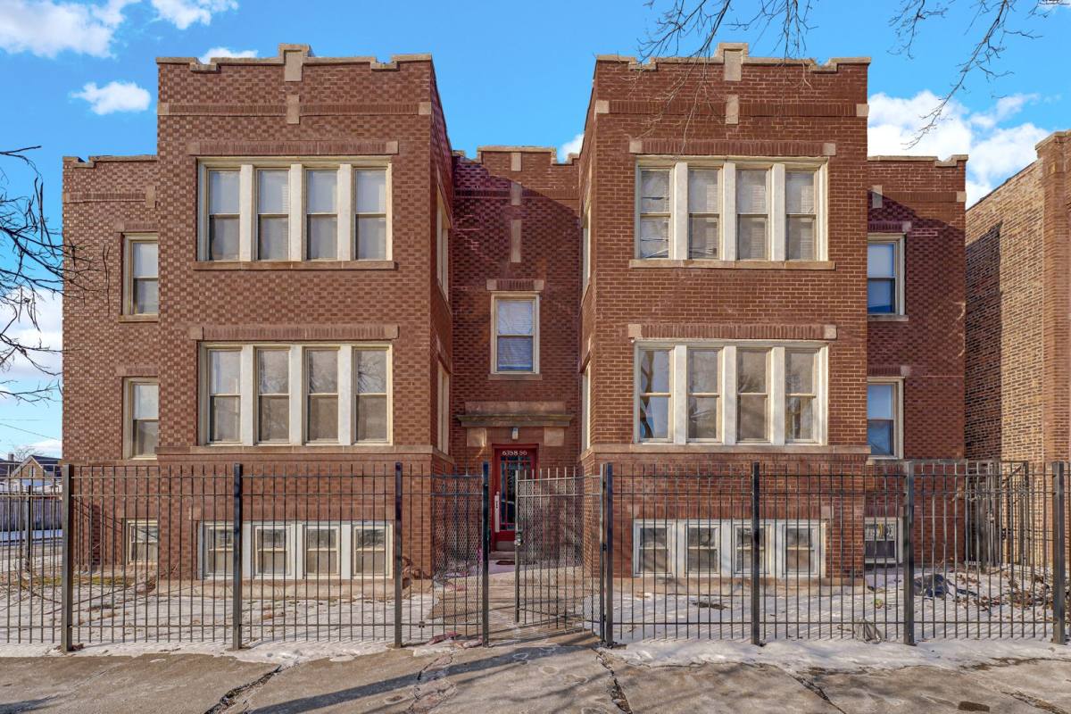 Apartment for rent at 3006 W 64th St #2W, Chicago, IL 60647