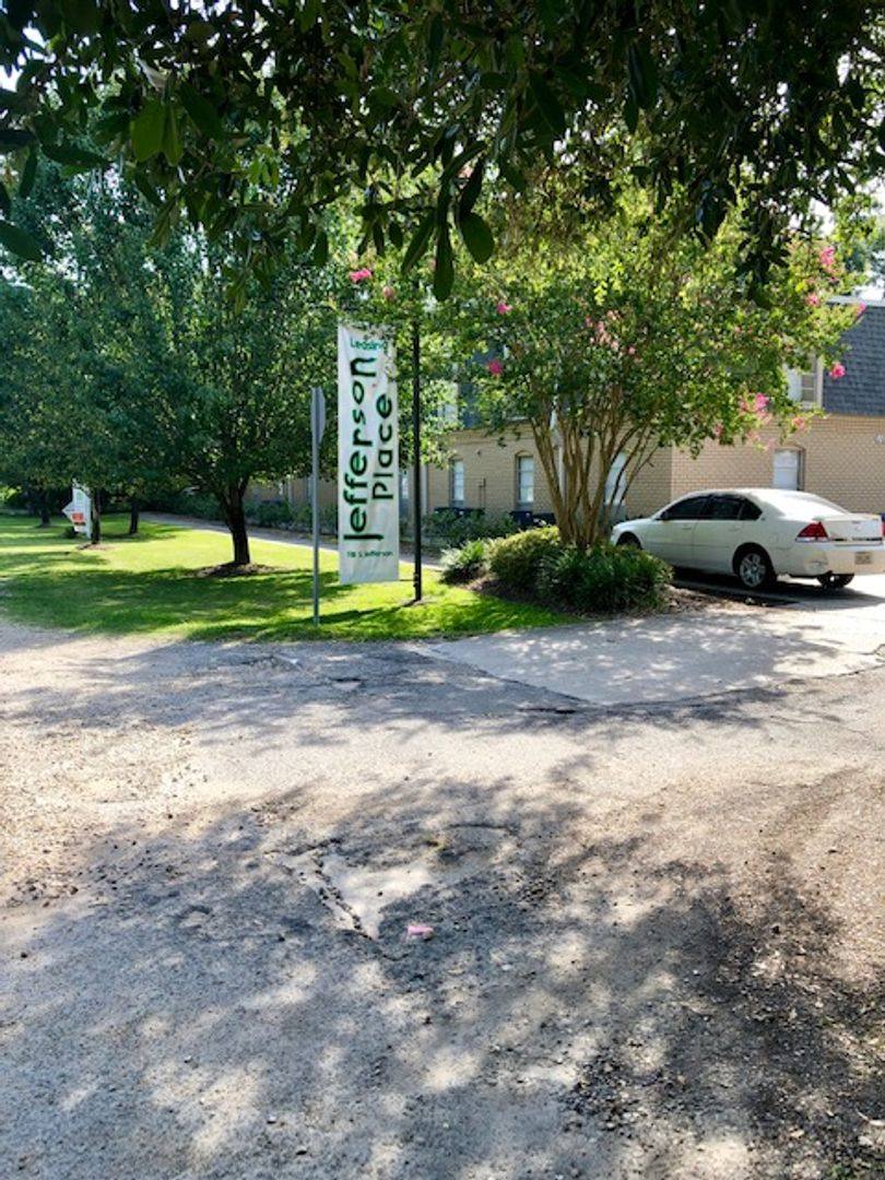 Apartment for rent at 518 S Jefferson Ave, Covington, LA 70433
