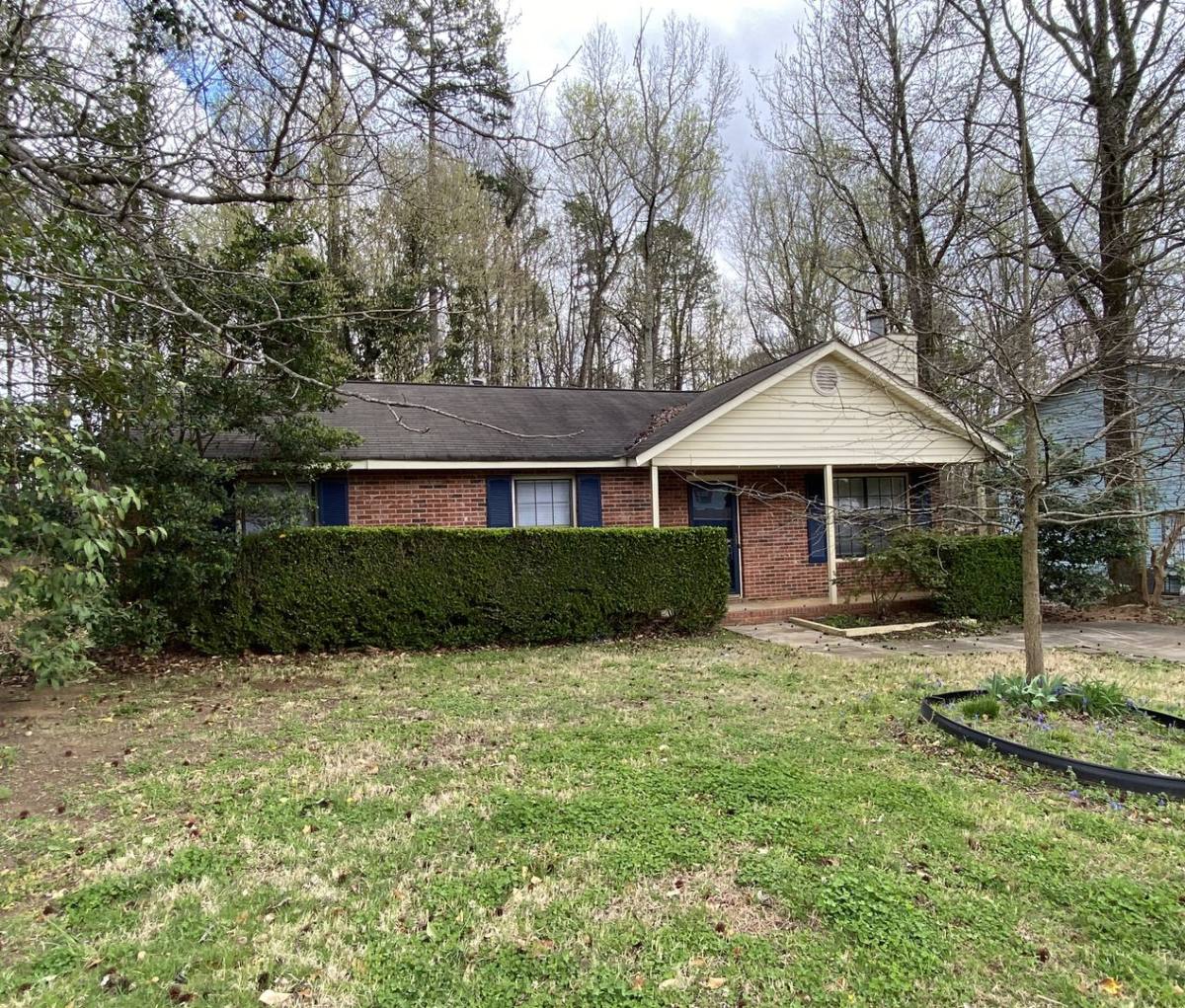 House for rent at 4825 Banfshire Rd, Charlotte, NC 28215
