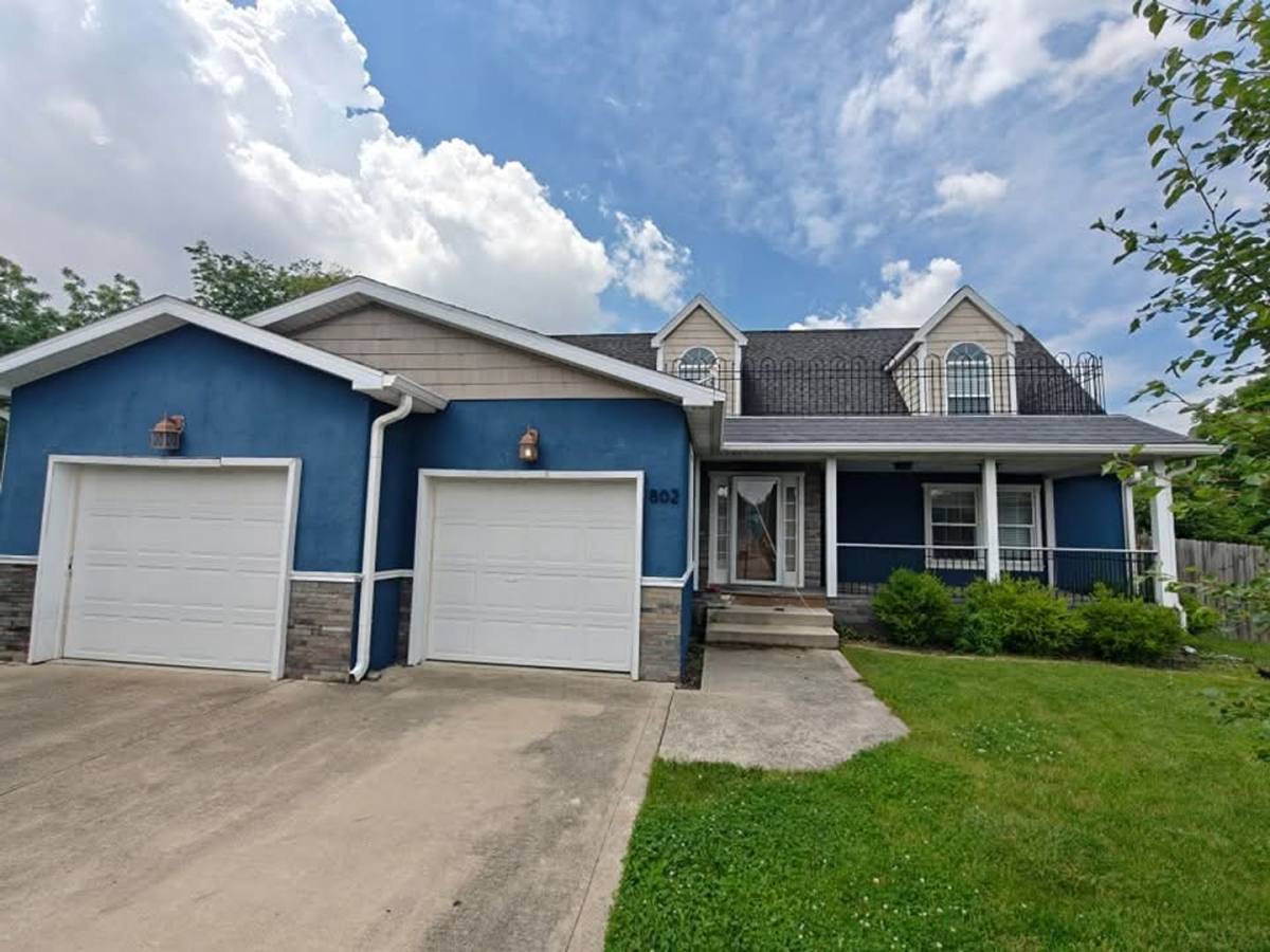 House for rent at 802 Fern Dr, Shelbyville, IN 46176