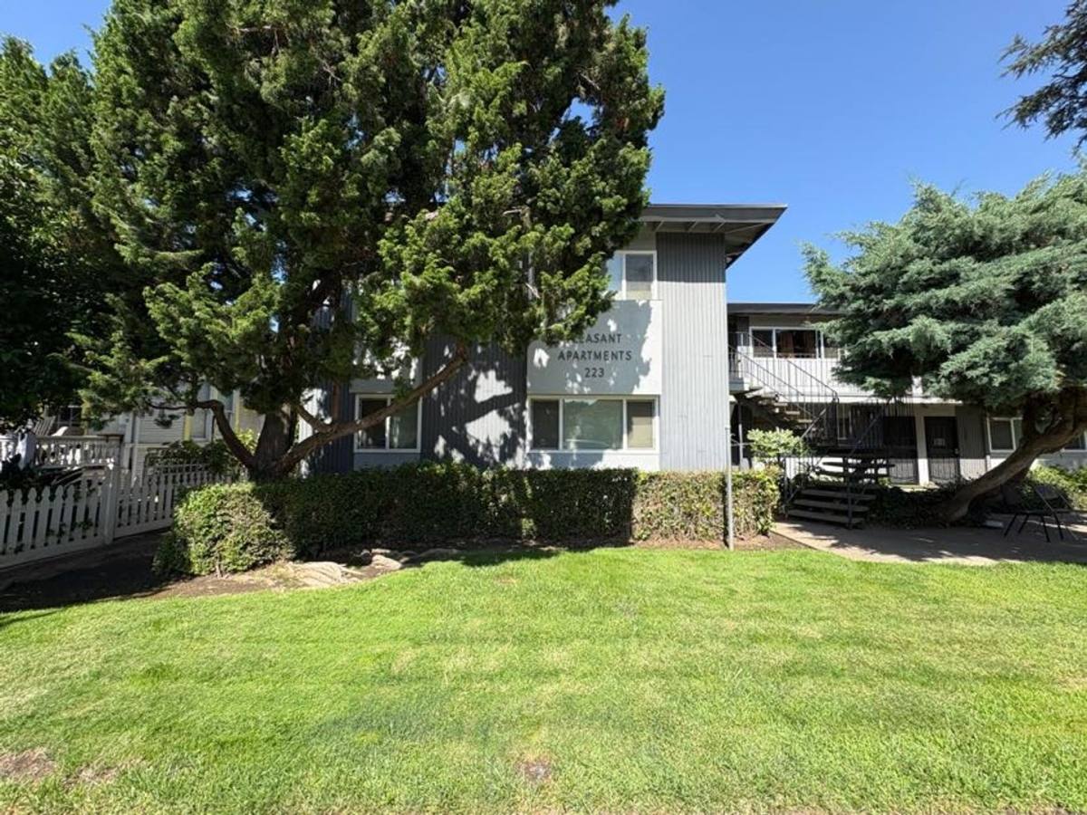 Apartment for rent at 223 S Pleasant Ave, Lodi, CA 95240