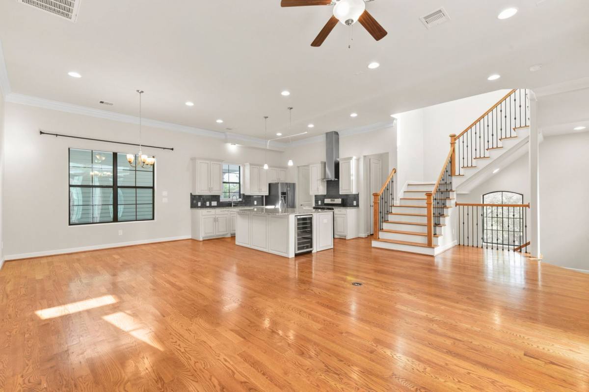 House for rent at 1408 W 26th St, Houston, TX 77008