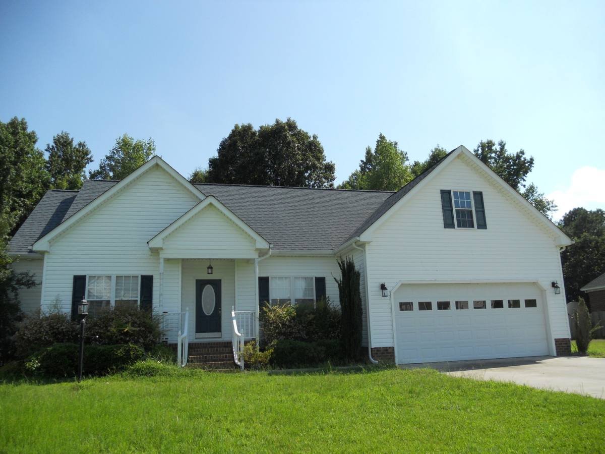 House for rent at 211 Dogwood Estates Lane, Goldsboro, NC 27534
