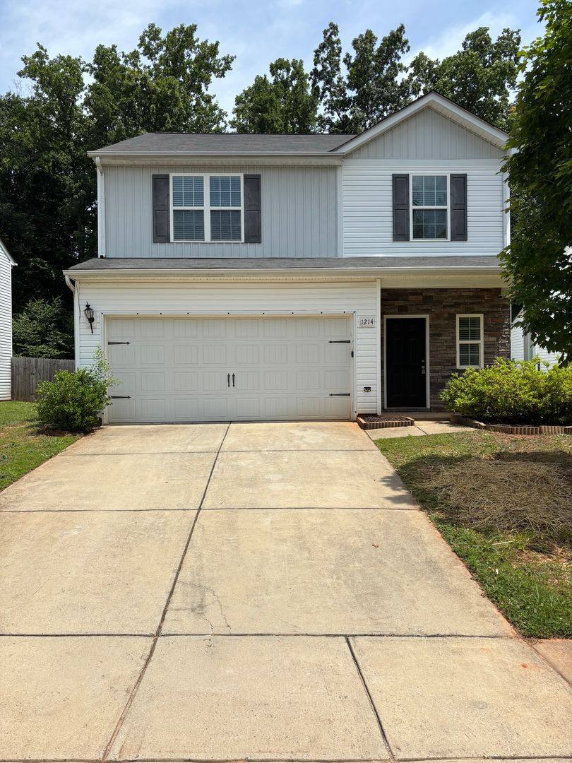 House for rent at 1214 Doby Springs Dr, Charlotte, NC 28262