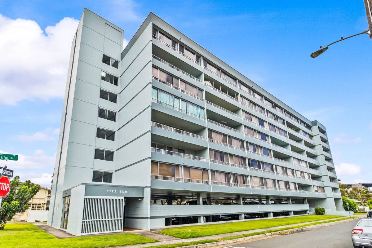 Apartment for rent at 1122 Elm St, Honolulu, HI 96814