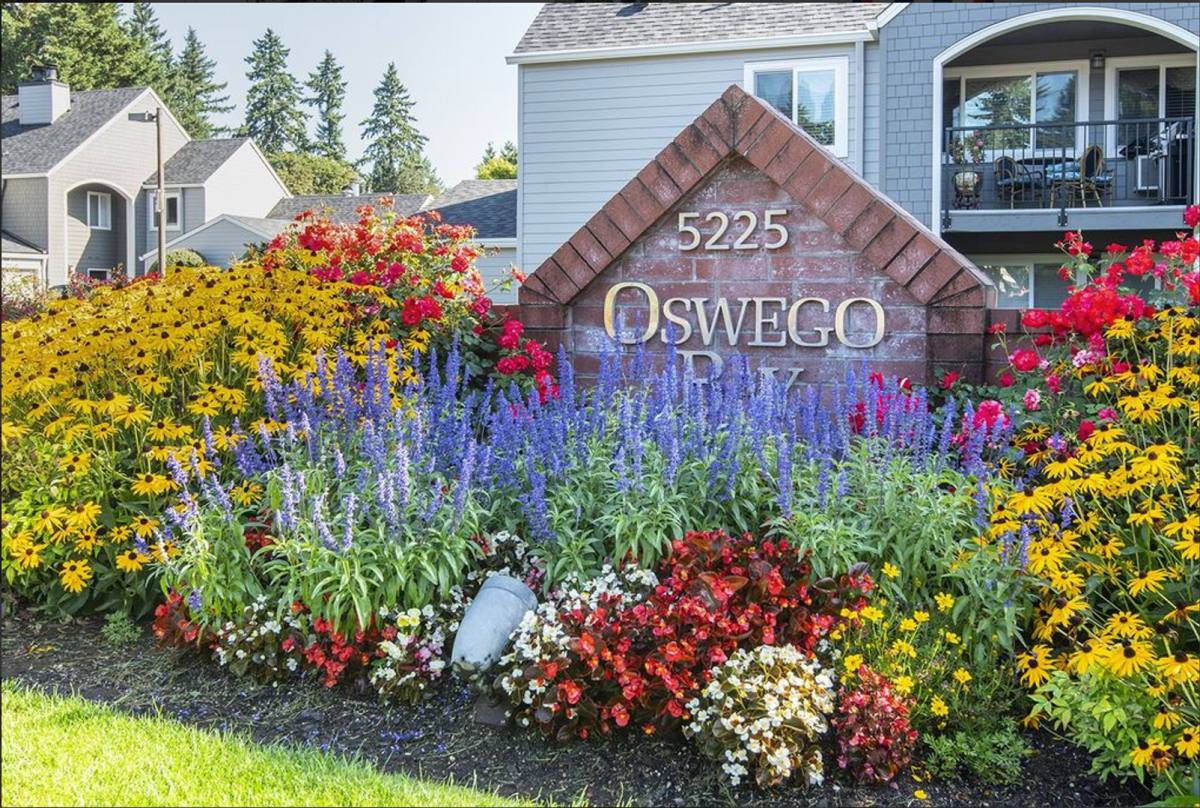 Condo for rent at 5225 SW Jean Rd, Lake Oswego, OR 97035