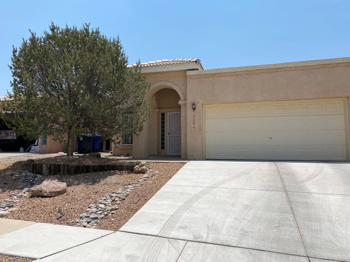 House for rent at 7304 Gallinas Ave NE, Albuquerque, NM 87109