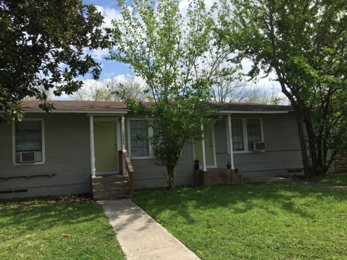 Apartment for rent at 1002 1004 Haynes, San Marcos, TX 78666
