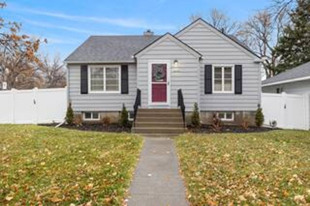 Apartment for rent at 2423 Elm St, Billings, MT 59101