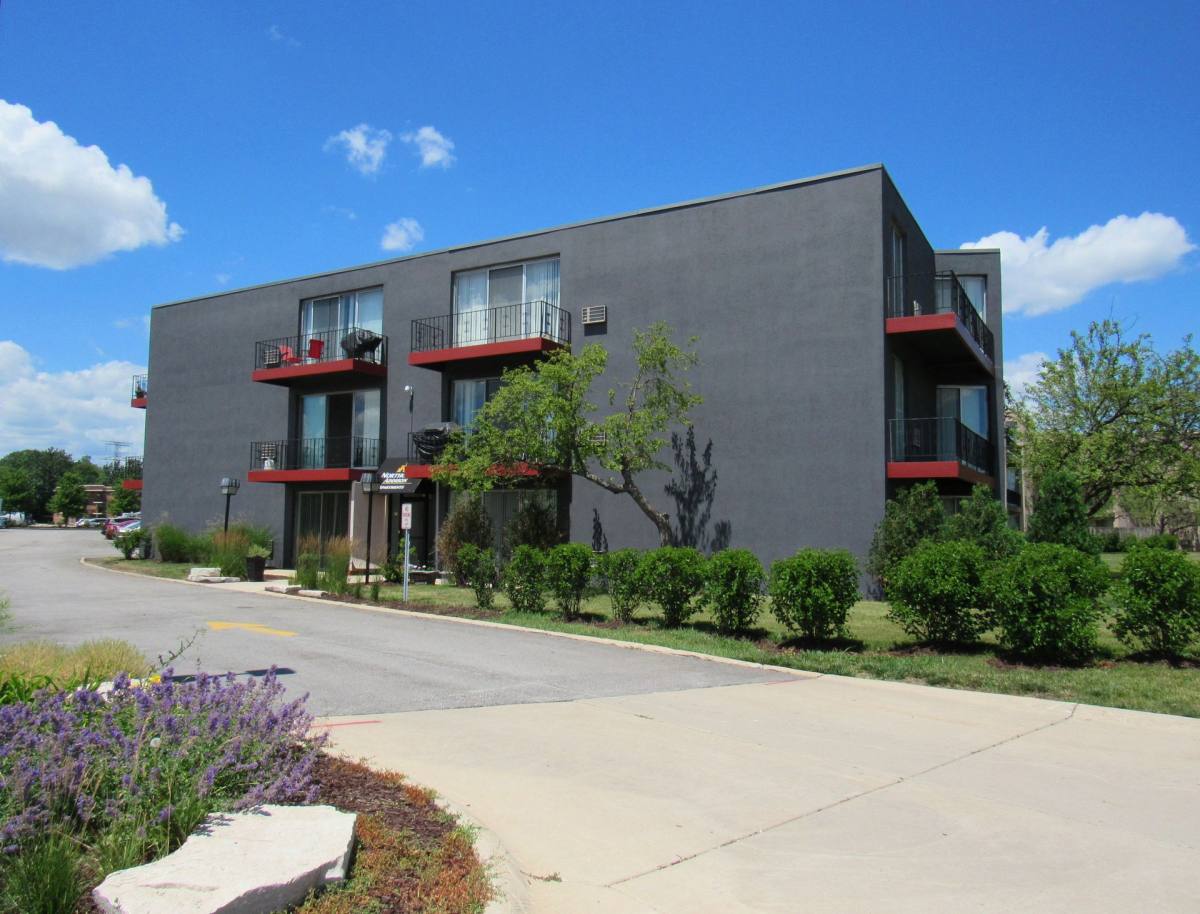 Apartment for rent at 900 N Rohlwing Rd, Addison, IL 60101