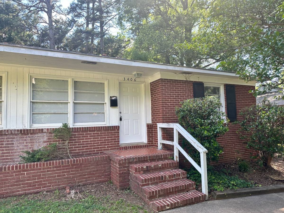 House for rent at 3406 June Dr, Charlotte, NC 28205