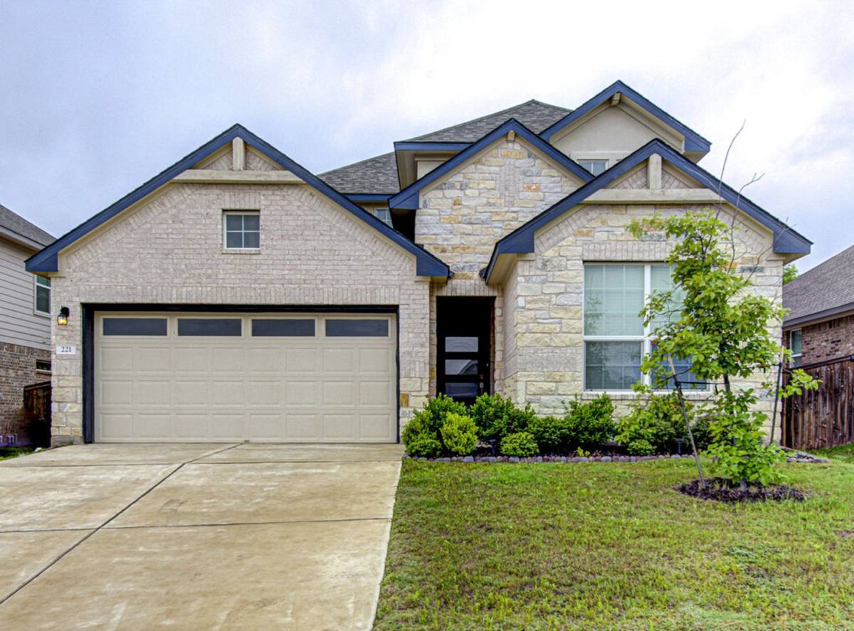 House for rent at 221 Indian Shoal Dr, Georgetown, TX 78628