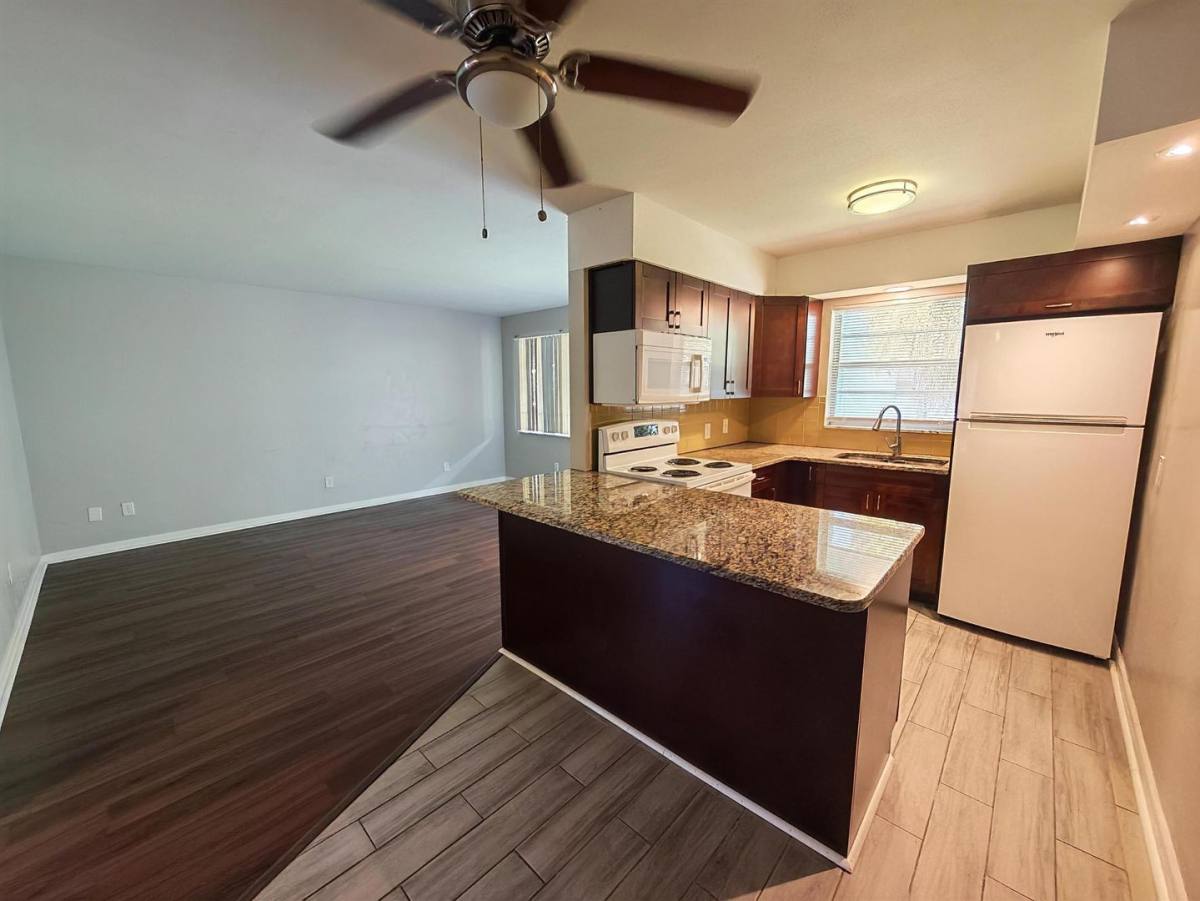 Condo for rent at 3100 36th St N, Saint Petersburg, FL 33713