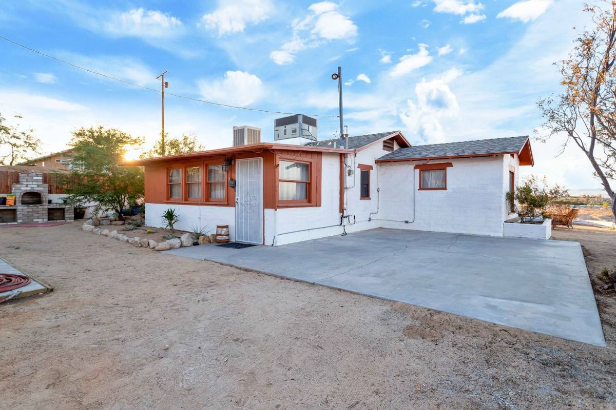 House for rent at 73145 29 Palms Highway A, Twentynine Palms, CA 92277