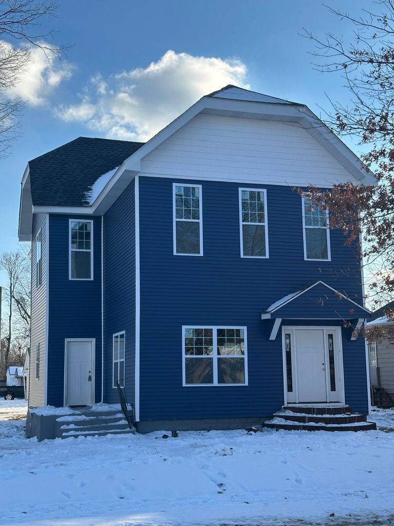 Apartment for rent at 1915 Poplar, Terre Haute, IN 47803