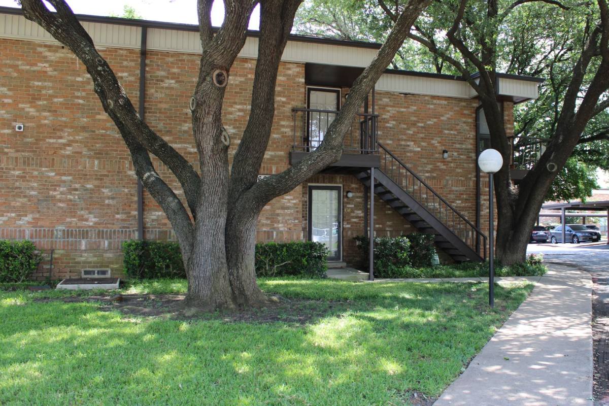 Condo for rent at 6060 Birchbrook Dr, Dallas, TX 75206