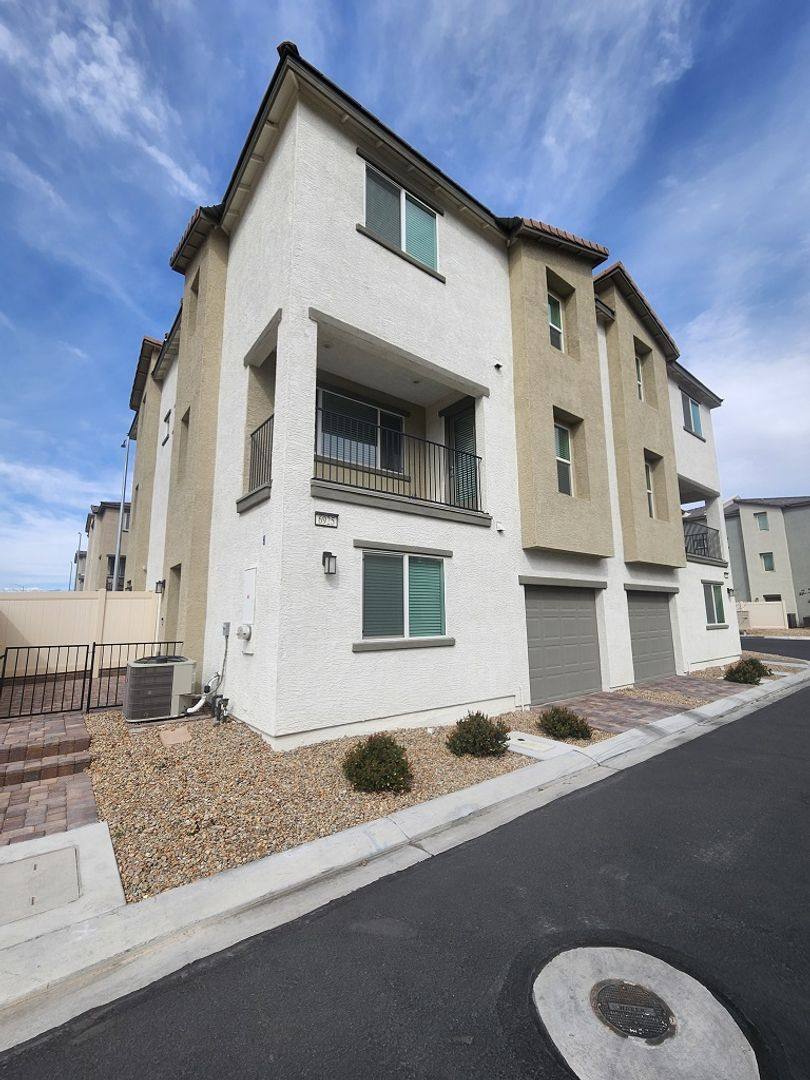 Townhouse for rent at 6925 Spicy Merlot, North Las Vegas, NV 89086