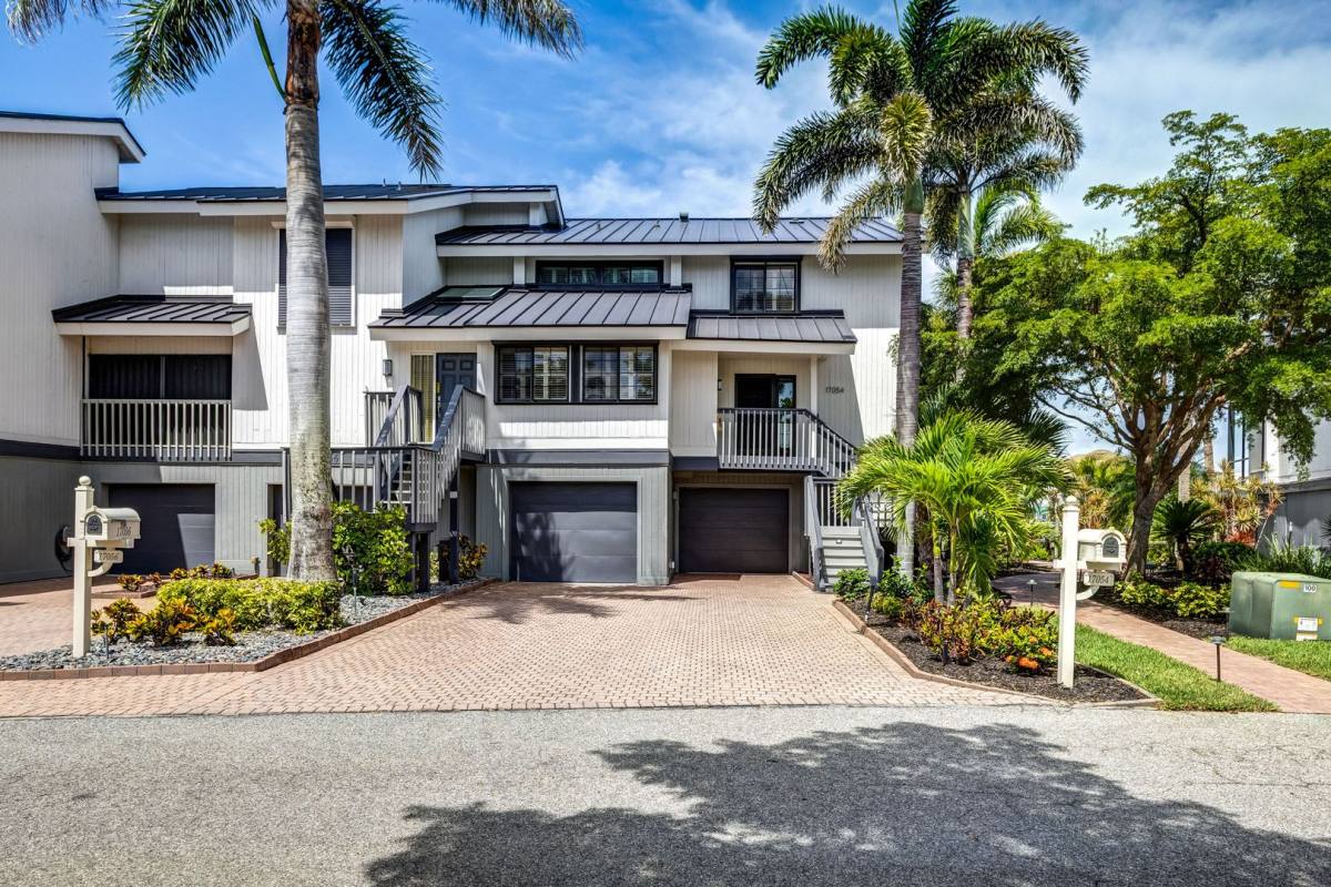Townhouse for rent at 17054 Marina Cove Lane, Fort Myers, FL 33908