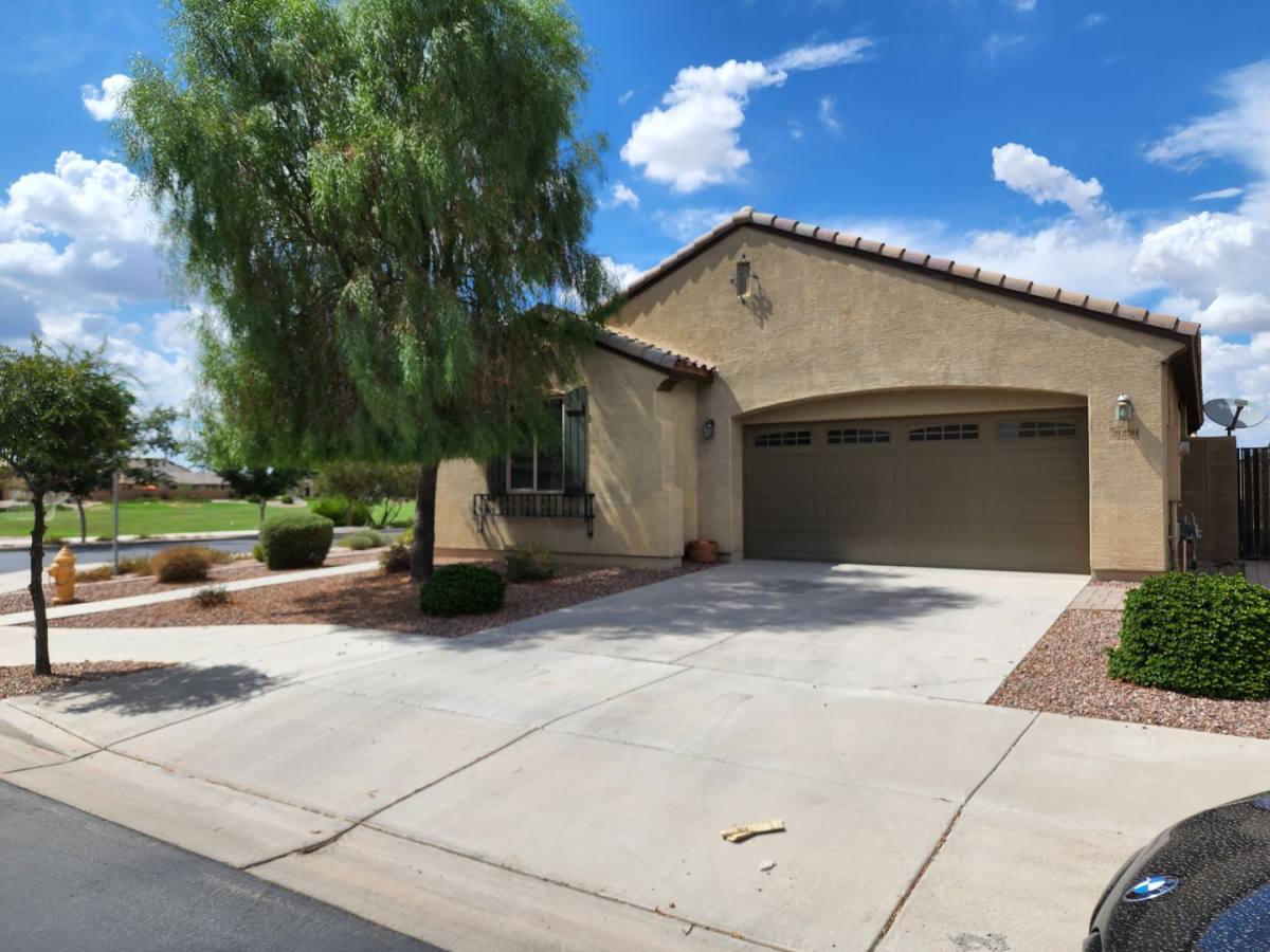 House for rent at 21220 E Creekside Dr, Queen Creek, AZ 85142