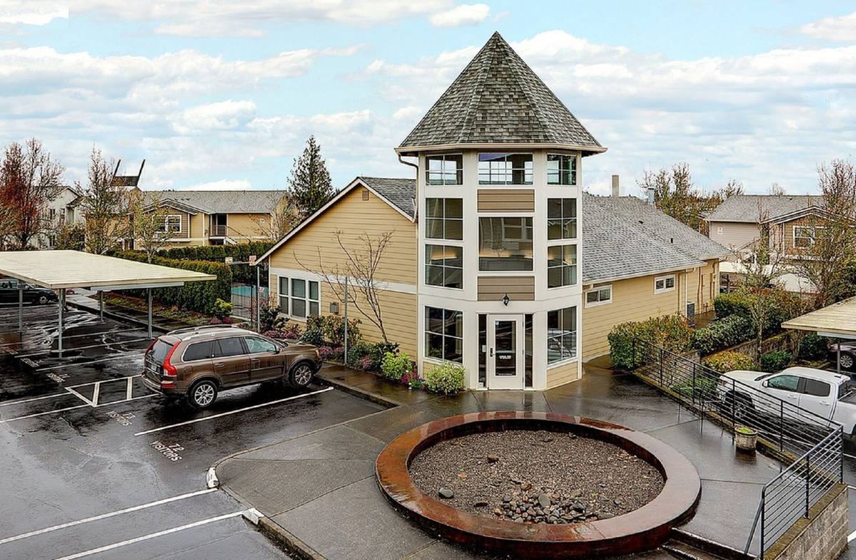 Condo for rent at 15066 NW Central Dr, Portland, OR 97229