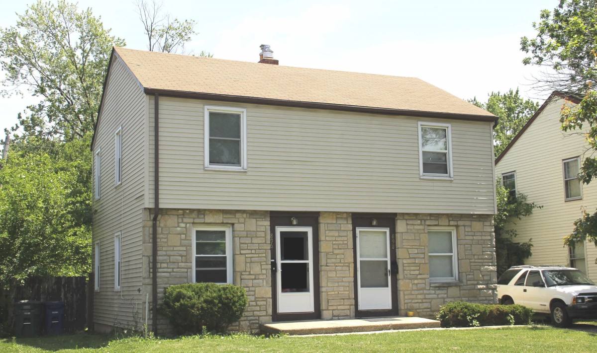 Apartment for rent at 896-898 S Harris Ave, Columbus, OH 43204